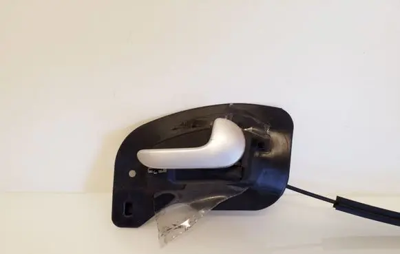 Opel Corsa C Front door interior handle 316053479 066202 13110957