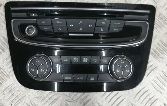 Peugeot 508 Climate control/heater control trim 
