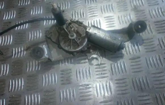 Ford Mondeo MK II Rear window wiper motor 0390201522