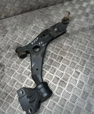 Ford Kuga II Front lower control arm/wishbone Cv6130339aaa