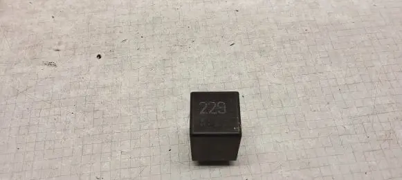 Audi A4 S4 B5 8D Other relay 431955531