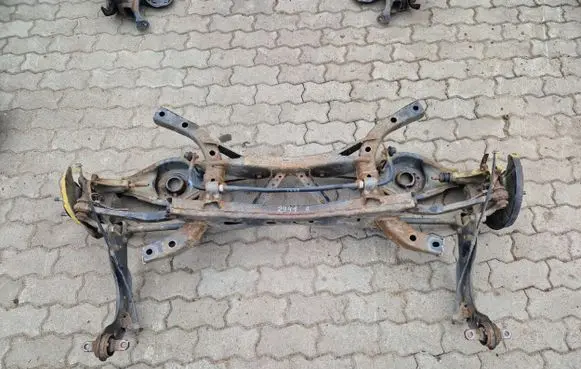 Mazda 3 III Rear subframe 