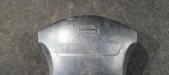 Nissan Almera Steering wheel airbag