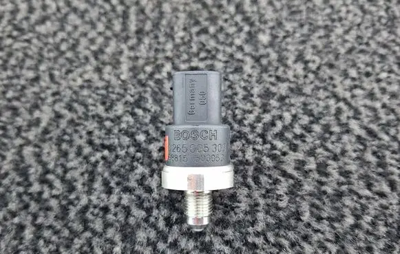 Audi A4 S4 B7 8E 8H Sensor 0265005303