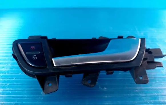 Audi A4 S4 B8 8K Front door interior handle 8K0837020
