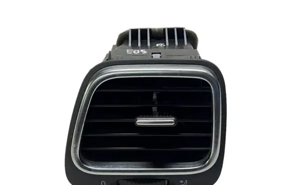 Volkswagen Eos Dashboard side air vent grill/cover trim 1Q0819703G 1Q0819709B