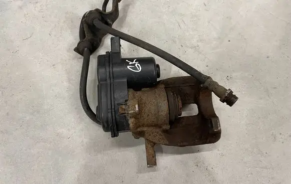 Land Rover Range Rover Evoque L538 Rear brake caliper 32337647