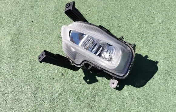 KIA Ceed Headlight/headlamp 92201-J7000
