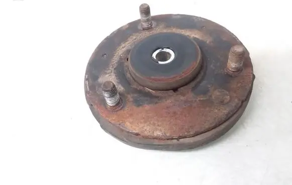 KIA Sorento Coil spring mount 