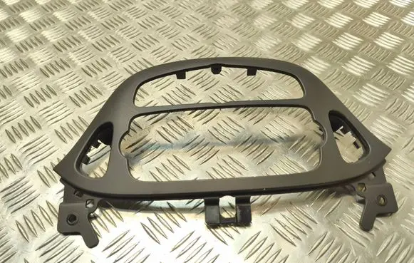 Opel Corsa E Radio/GPS head unit trim 13391249 460029937