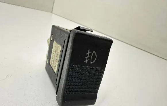 Fog light switch