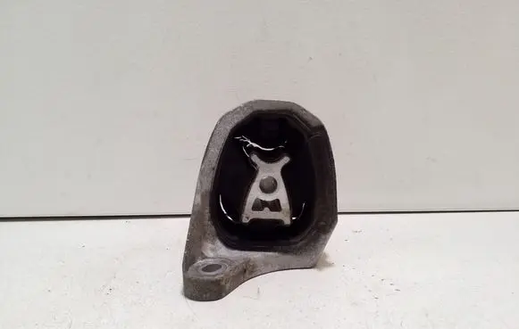 Engine mount bracket