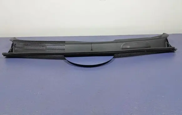 Toyota Prius (NHW20) Wiper trim A5570947070