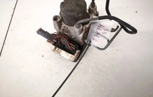 Toyota RAV 4 (XA20) ABS Pump 4451042060 44510-42060