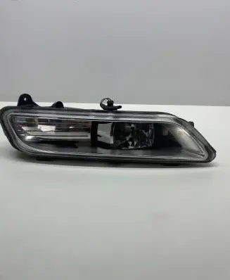 Volkswagen PASSAT B7 Front fog light 176623 H00S100