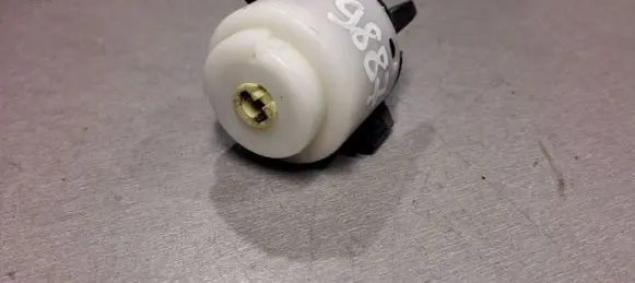 Audi A6 S6 C5 4B Ignition lock contact 4B0905849 BK704160200
