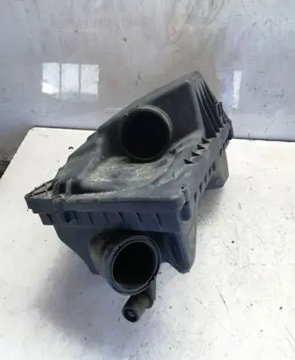Opel Zafira B Air filter box 4613885936