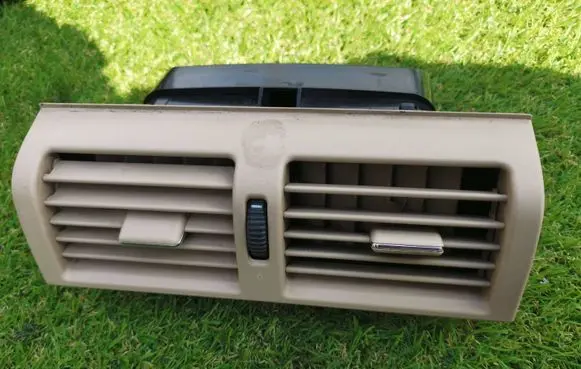 Mercedes-Benz E W210 Dash center air vent grill 2108300054