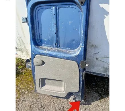 Renault Trafic II (X83) Rear door lock 198008182