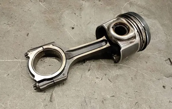 Ford Transit VII Piston 