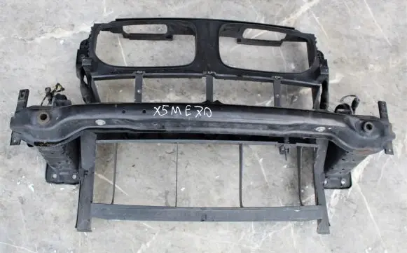 BMW X5M E70 Front bodywork piece 