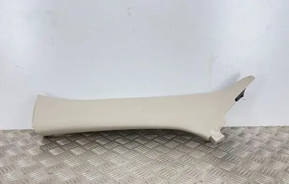 Jeep Cherokee (C) pillar trim 53252514 1UC97TRMAC