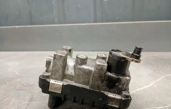Volvo C30 Turbine electric control actuator 6nw00928