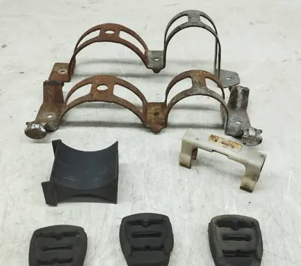 Mercedes-Benz E W124 Fuel pump bracket 2014785140 1404780940 1244701581
