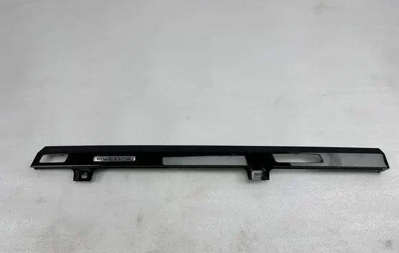Audi Q7 4M Dashboard glove box trim 4M1853242A 4M1853242
