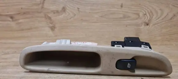 Volvo S80 Electric window control switch 30658696