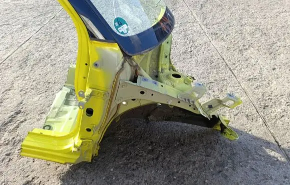 Suzuki Swift III Front quarter panel 