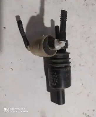 Volkswagen Touareg II Windscreen/windshield washer pump 1K6955651 3122789