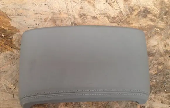 Audi Q7 4M Armrest 4M0863915A