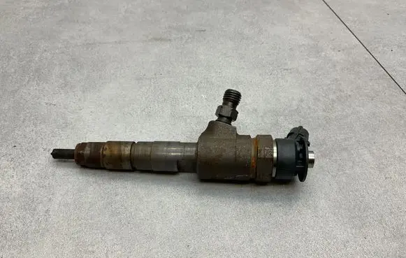 Ford Kuga II Fuel injector CV6Q9F593AA 0445110489