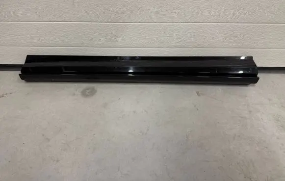Land Rover Range Rover Sport L461 Front door trim (molding) P9XM21065AELID81 966184 623395