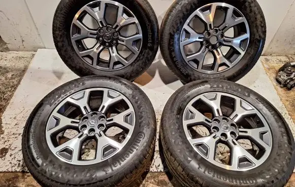 Renault Alaskan R18 alloy rim 