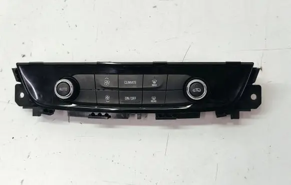 Opel Insignia B Climate control unit 39113537