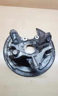 BMW 5 G30 G31 Rear wheel hub 7857065