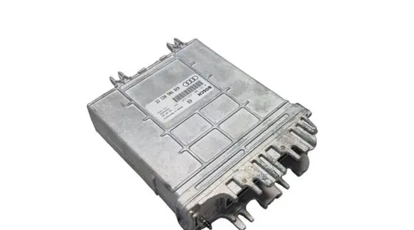 Audi A4 S4 B5 8D Engine control unit/module 0281001425 28SA2886 028906021CE