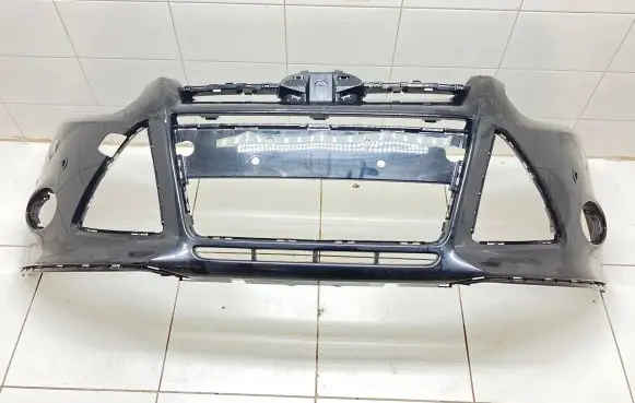 Ford Focus Front bumper BM5117757A 0097A