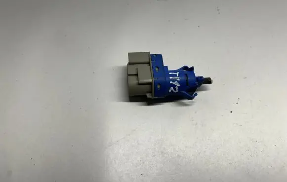 Ford Mustang VI Brake pedal sensor switch 8T4T9G954AA