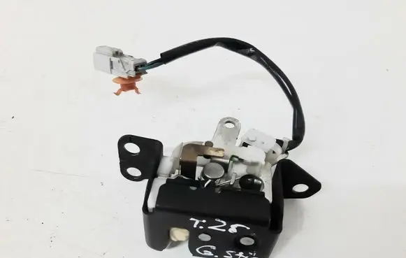 Honda CR-V Tailgate window lock/catch/latch 