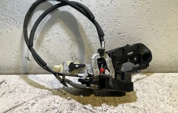 Dodge Challenger Front door lock