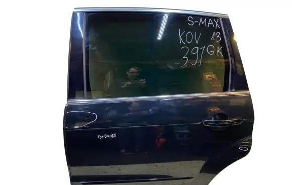 Ford S-MAX Rear door