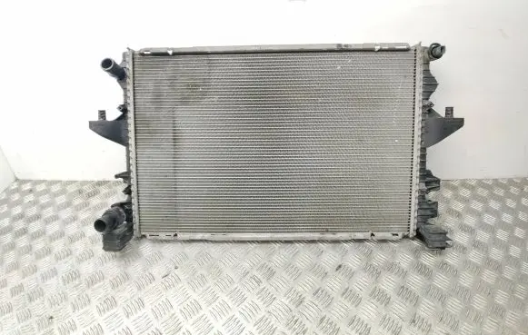 Volkswagen Transporter - Caravelle T5 Coolant radiator 7H0121253J B7559008
