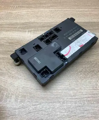 Mercedes-Benz E W211 Door control unit/module 2118201685 355556Used