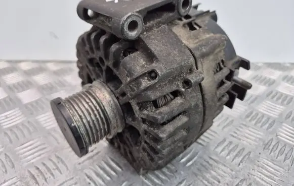 Mercedes-Benz Sprinter W906 Generator/alternator A0131546802 312033542