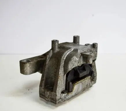 Volkswagen Jetta VI Engine mount bracket 1K0199262CN