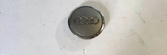 Audi A6 S6 C5 4B Original wheel cap 4B0601170A