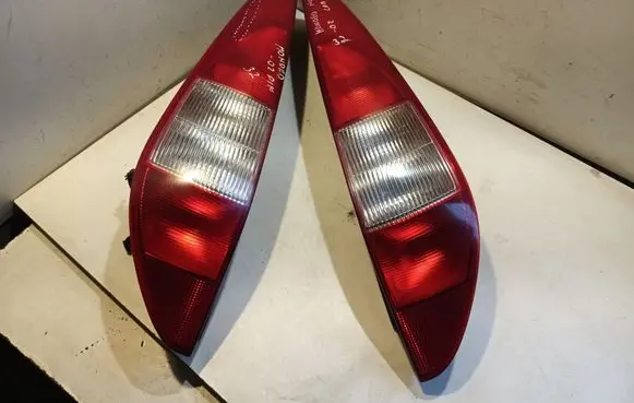 Ford Mondeo Mk III Rear/tail lights 1S7113405C